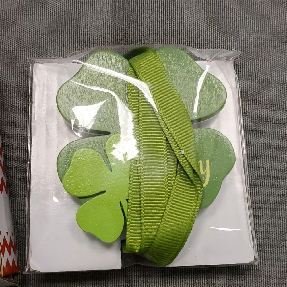 Gold Canyon lucky shamrock